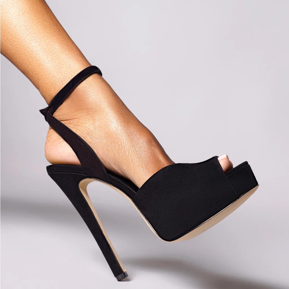 Aminah Abdul Jillil NAYIMA PEEP TOE
BLACK SUEDE